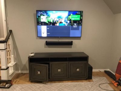 Smart TV mounting with hidden cables – Dallas